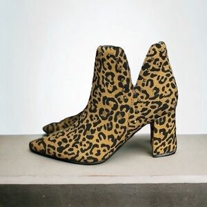 🌻NEW Marc Fisher "Client" Leather Leopard Studded Ankle Boots Size 6 (box inc.)